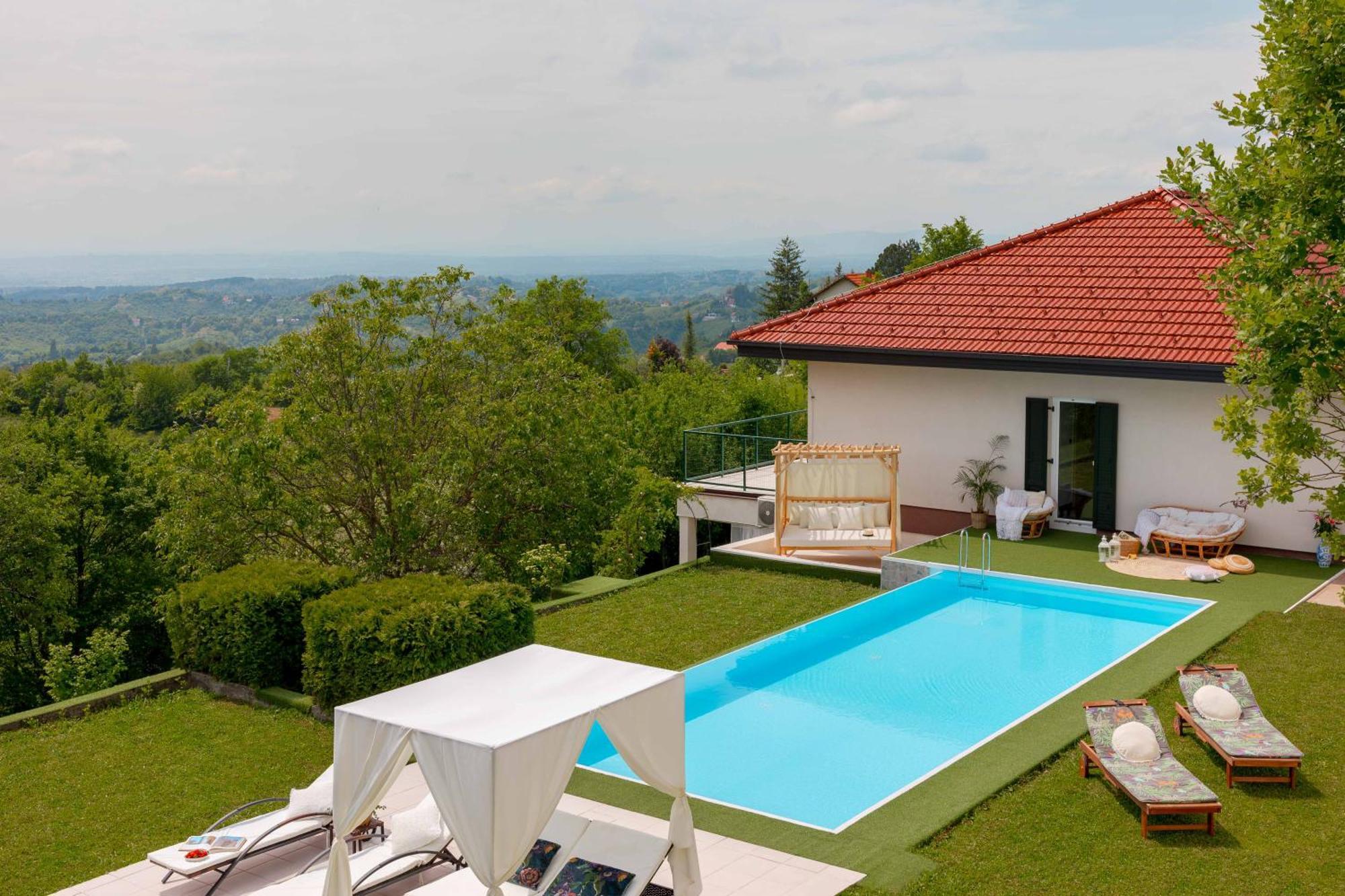 Villa View *